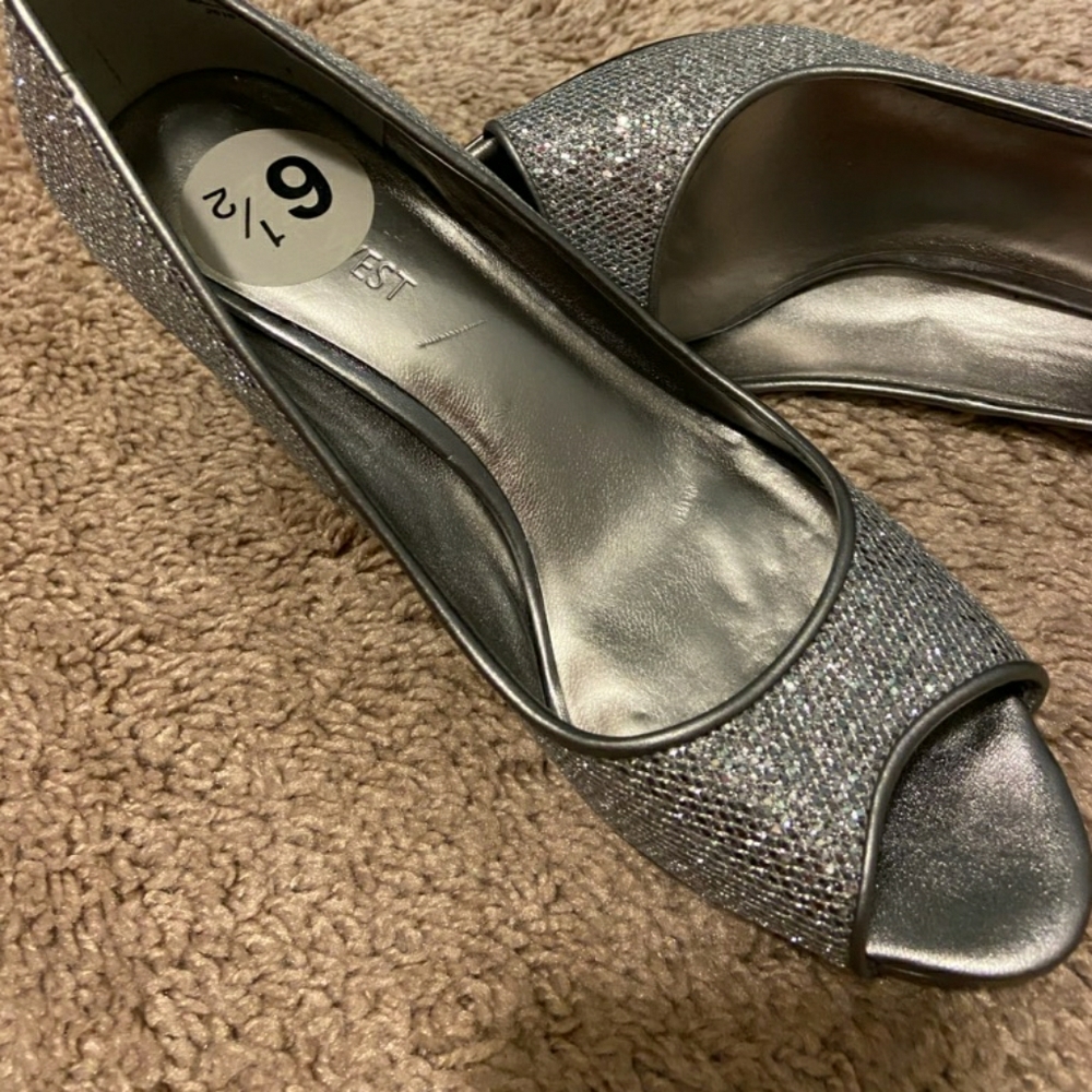 Nine West open toes shoes
